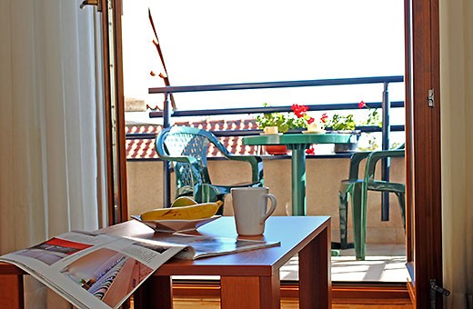 Living room and balcony, Apartments Zlatno brdo - Smederevo